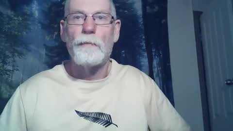 Snapshot of larbie chatting on January 4, 11:54 am Larbie online show from January 4, 11:54 am