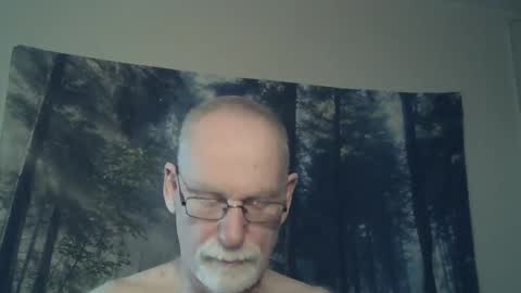 Snapshot of larbie chatting on December 15, 11:55 am Larbie online show from December 15, 11:55 am