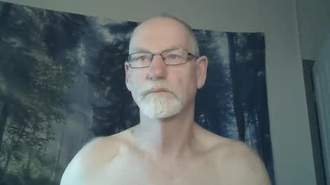 Snapshot of larbie chatting on December 21, 9:15 pm Larbie online show from December 21, 9:15 pm