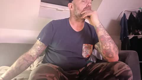 larsvegas1895 online show from January 16, 3:42 am