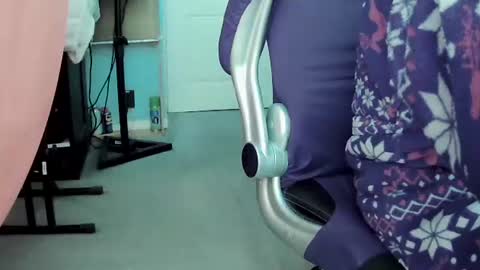 latexchris77 online show from January 30, 9:47 am