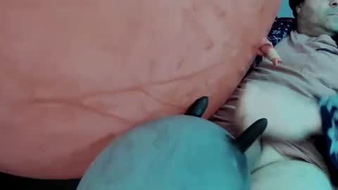 latexchris77 online show from February 24, 9:00 am