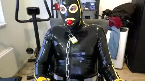 latexslaafboy online show from November 10, 7:46 am