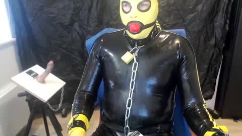 Snapshot of latexslaafboy2 chatting on March 3, 7:17 am latexslaafboy online show from March 3, 7:17 am