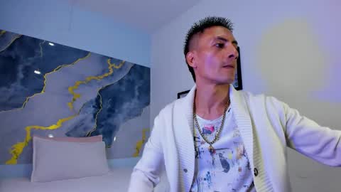 crissex  online show from October 18, 12:10 pm