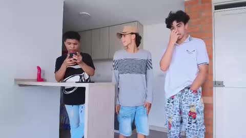 latin_naughty_boys online show from September 26, 4:05 pm
