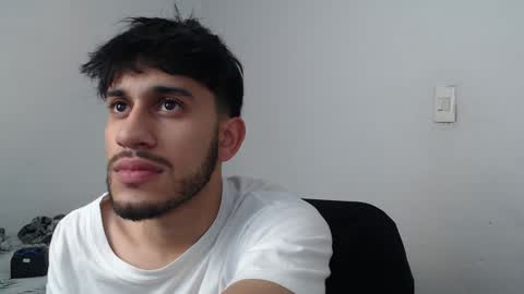 camilo online show from December 29, 4:59 am