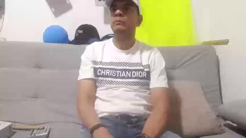 latinmartin254 online show from October 26, 4:25 am