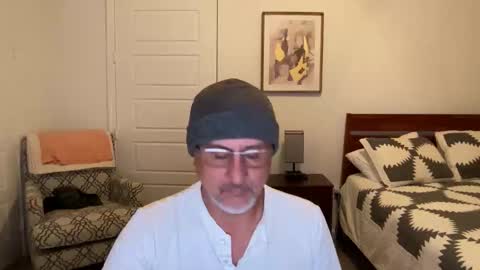 QS - INDEPENDENT MODEL online show from October 23, 5:44 am