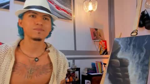 latino_boysmiles online show from March 5, 5:14 am