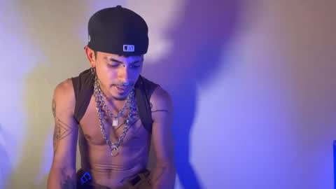 latinprincee online show from December 18, 6:20 am