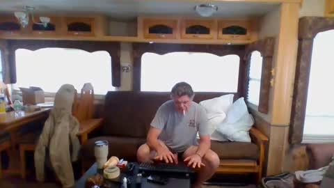 Snapshot of latniter742349 chatting on February 25, 5:15 pm latniter online show from February 25, 5:15 pm