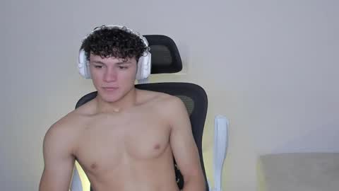 Laureent online show from October 14, 7:04 am