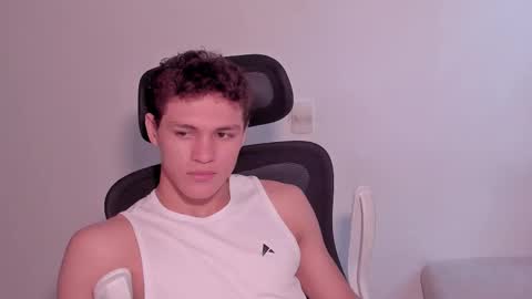 Laureent online show from March 16, 7:40 pm