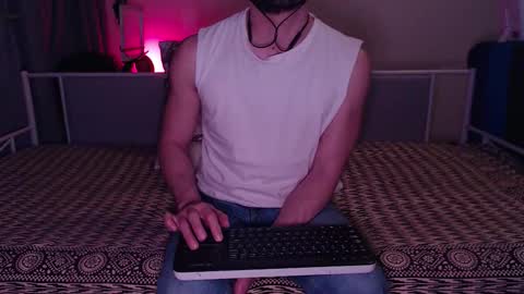 lavenderguy online show from February 8, 9:26 am