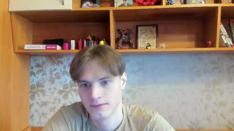 Snapshot of lazaret1k chatting on March 12, 6:29 am Vladi online show from March 12, 6:29 am