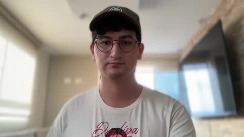 Alex online show from April 19, 9:50 pm