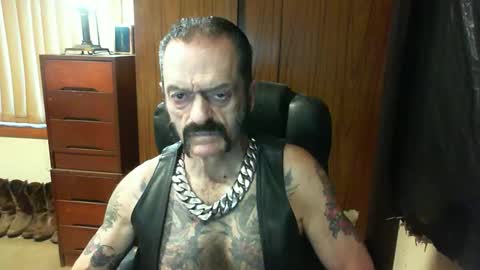 Snapshot of leathergreaser chatting on January 19, 7:26 pm leathergreaser online show from January 19, 7:26 pm