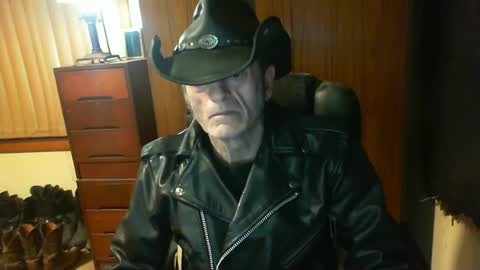 leathergreaser online show from July 20, 7:27 pm