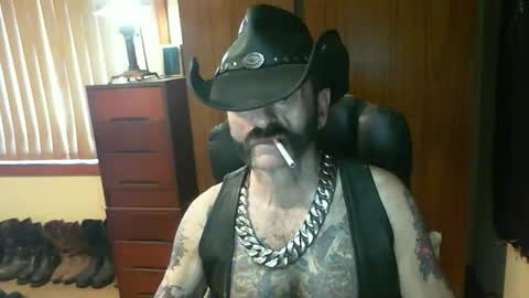 leathergreaser online show from December 2, 11:43 pm