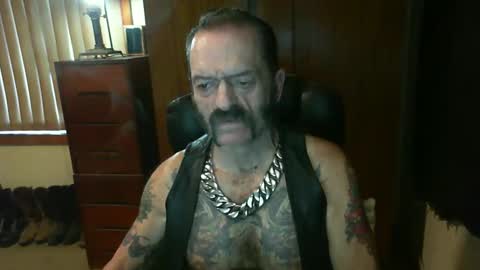 Snapshot of leathergreaser chatting on March 11, 8:42 pm leathergreaser online show from March 11, 8:42 pm