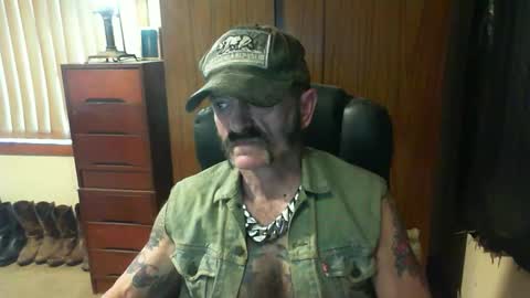 Snapshot of leathergreaser chatting on February 23, 12:04 am leathergreaser online show from February 23, 12:04 am