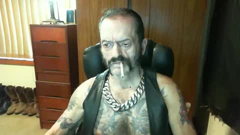 Snapshot of leathergreaser chatting on January 29, 10:01 pm leathergreaser online show from January 29, 10:01 pm