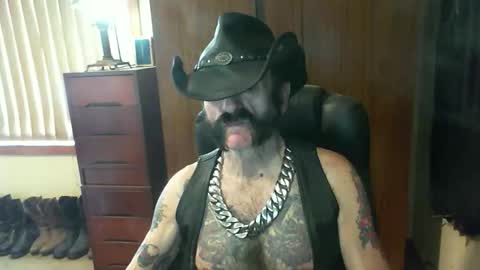 Snapshot of leathergreaser chatting on September 27, 12:08 am leathergreaser online show from September 27, 12:08 am