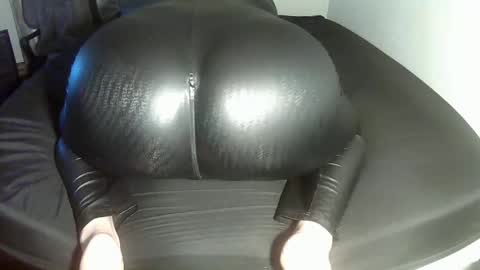 leatherman31 online show from February 27, 3:58 am