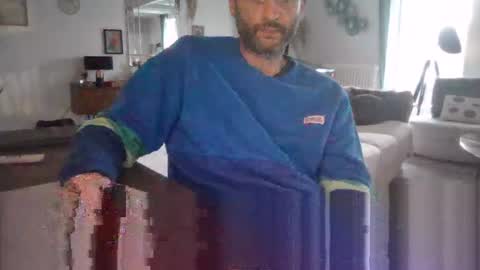 Snapshot of lebovski42002 chatting on December 3, 9:31 am lebovski42002 online show from December 3, 9:31 am