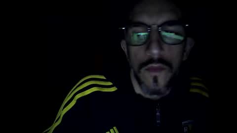 Snapshot of lebusheur3 chatting on December 31, 2:19 am Gigi online show from December 31, 2:19 am