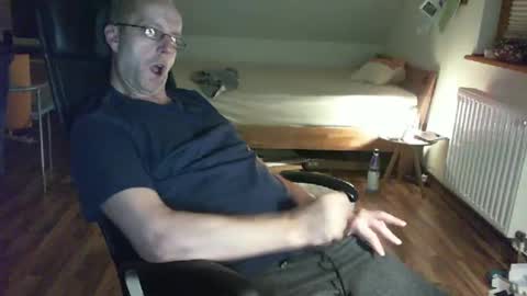 Snapshot of lefti27 chatting on January 26, 11:08 pm Dave online show from January 26, 11:08 pm