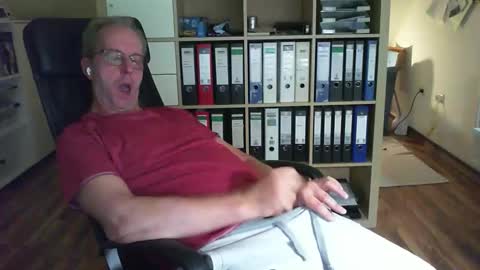 Snapshot of lefti27 chatting on September 27, 11:13 pm Dave online show from September 27, 11:13 pm
