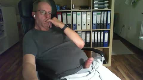 Snapshot of lefti27 chatting on September 23, 10:20 pm Dave online show from September 23, 10:20 pm