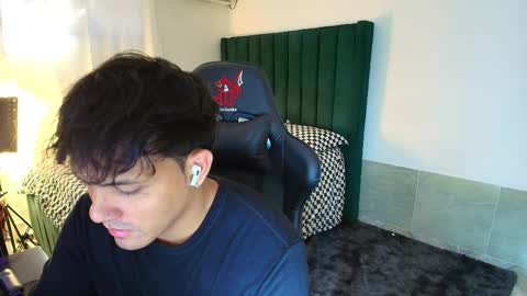  Lei  online show from January 17, 7:38 pm