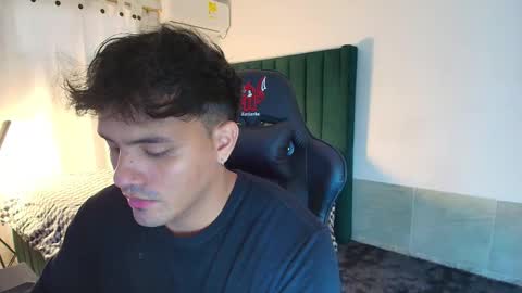  Lei  online show from November 29, 6:54 pm