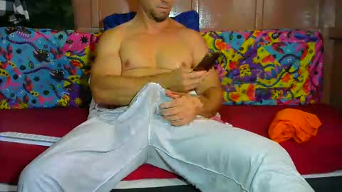 Snapshot of lemao77 chatting on March 2, 2:25 pm SEX MASTER online show from March 2, 2:25 pm