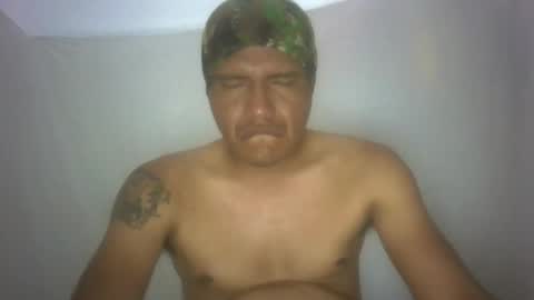 Snapshot of len0n_ chatting on September 28, 5:49 am Lenon online show from September 28, 5:49 am