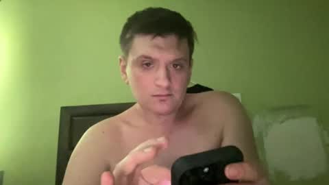 Snapshot of lennyhenny2024 chatting on January 27, 1:19 pm lenny online show from January 27, 1:19 pm