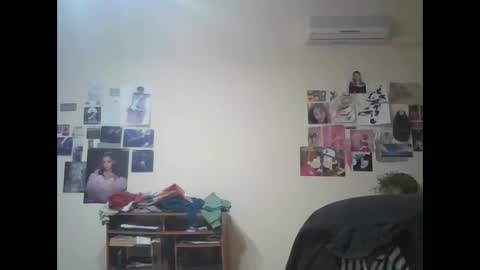 leo_cutie online show from February 4, 10:27 pm