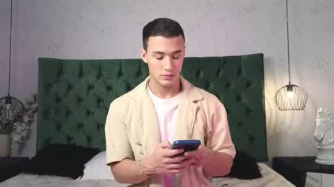 leo online show from October 12, 6:02 pm