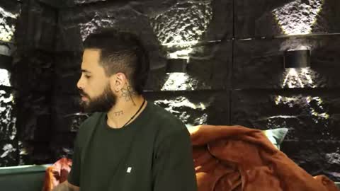 Leo  Diaz online show from October 18, 12:26 am