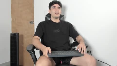 Leo Jones online show from December 20, 10:50 pm