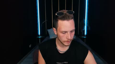 Snapshot of leo_mooree chatting on September 22, 4:17 pm Leo online show from September 22, 4:17 pm