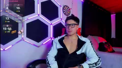 Snapshot of leo_muller chatting on September 27, 4:10 am leo_muller online show from September 27, 4:10 am