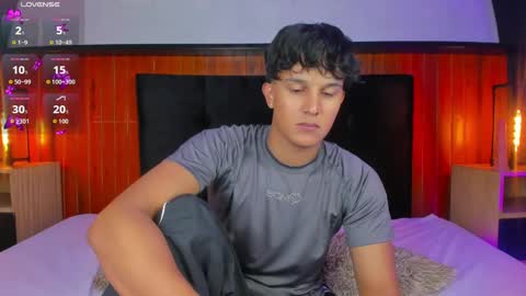 Snapshot of leo_savage_ chatting on September 22, 8:08 pm Leo online show from September 22, 8:08 pm