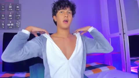 Snapshot of leo_savage_ chatting on September 18, 4:47 am Leo online show from September 18, 4:47 am