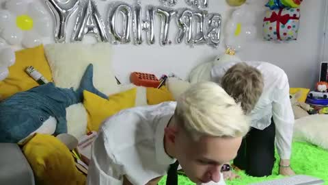 leonlure online show from February 17, 2:05 pm