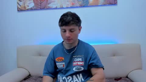 Leo  online show from October 15, 9:22 pm