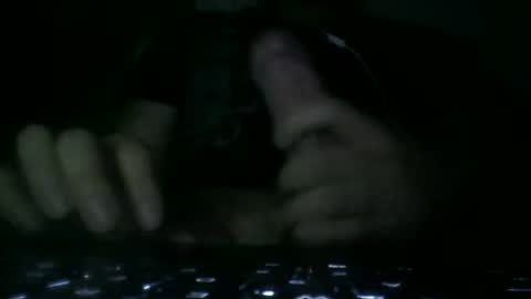 leoonel_95 online show from January 18, 4:36 am